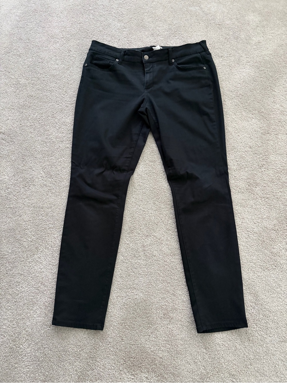 Sonoma Women’s Black Skinny pants, size 14.